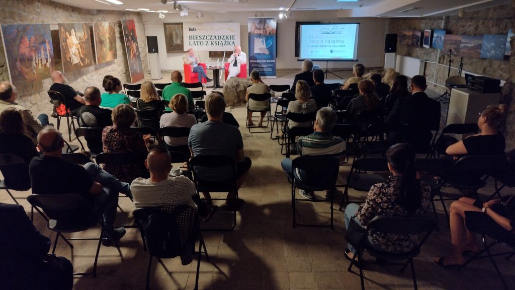 Spotkanie z Markiem Dutkiewiczem - autorem tekstów piosenek, scenarzystą, dziennikarzem.
